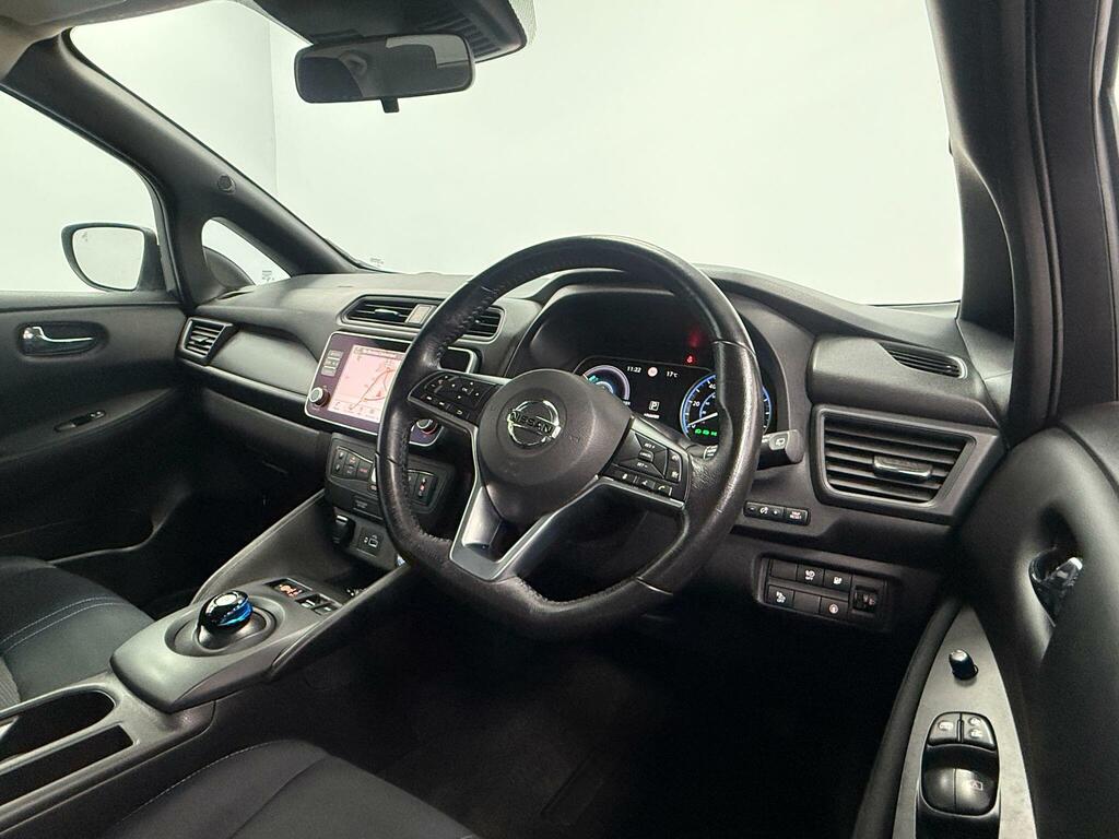 Nissan Leaf 110Kw N-connecta 40Kwh Black #18