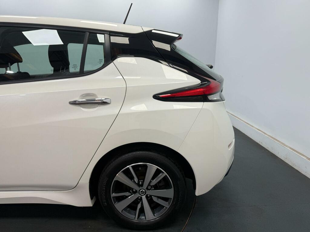 Nissan Leaf 110Kw N-connecta 40Kwh Black #41