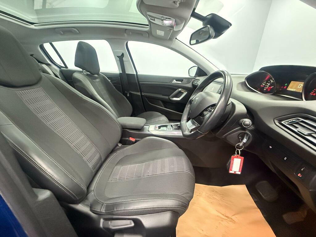 Peugeot 308 1.6 Bluehdi 120 Allure Eat6 Blue #2
