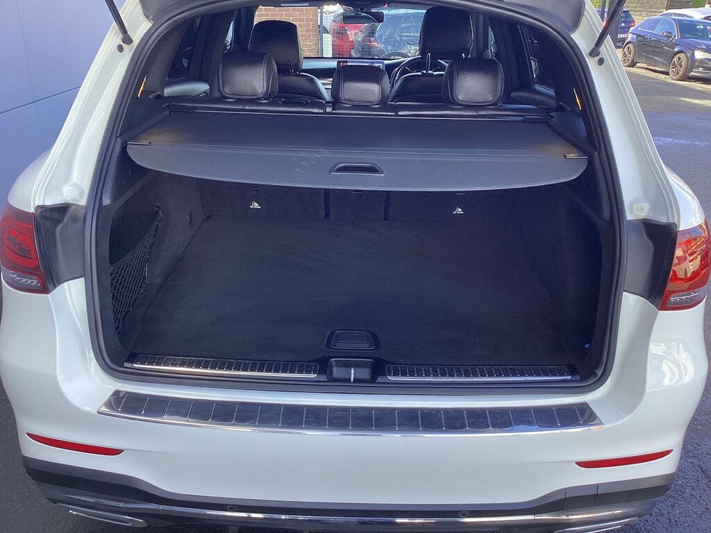 Mercedes-Benz GLC Class 2.0 Glc220d Amg Line Suv G-tronic 4Mat White #6