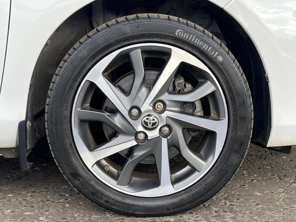 Toyota Yaris Launch Edition #7