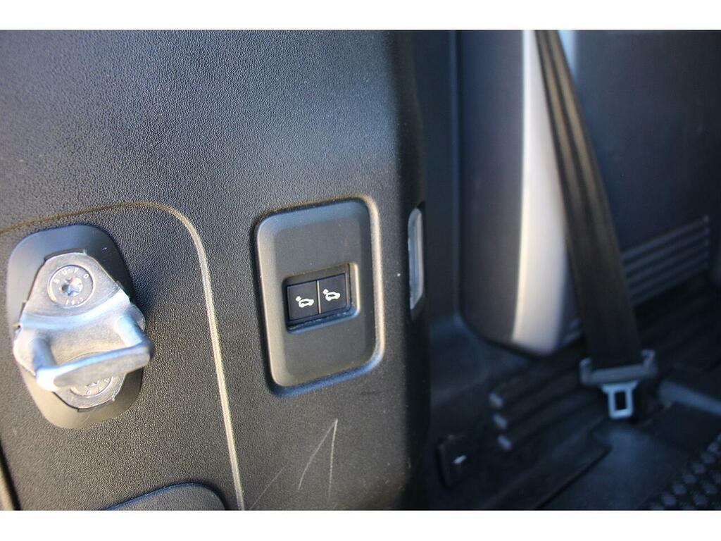 Land Rover Defender 110 Defender S Silver #32