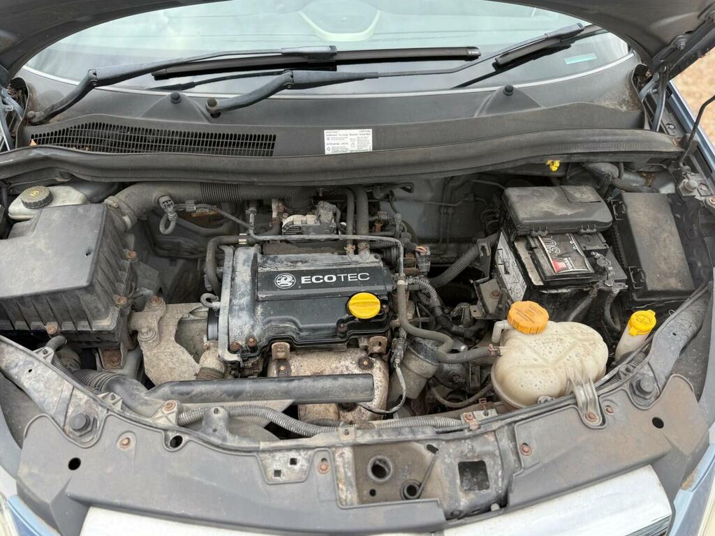 Vauxhall Corsa 1.4I 16V Club Blue #21