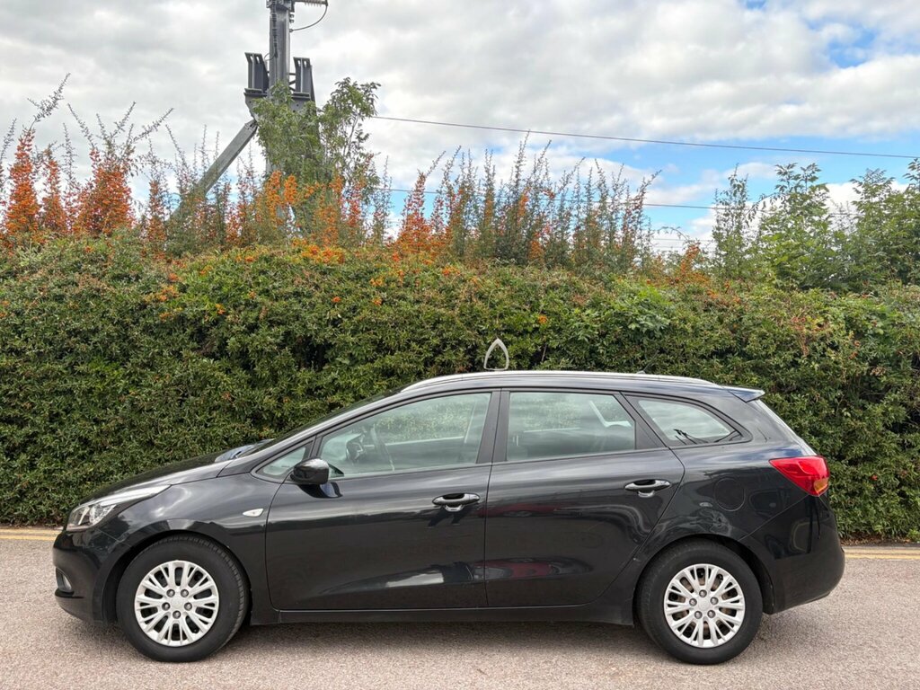 Kia Ceed 1.4 Crdi Ecodynamics 1 Sportswagon Euro 5 Ss Black #4
