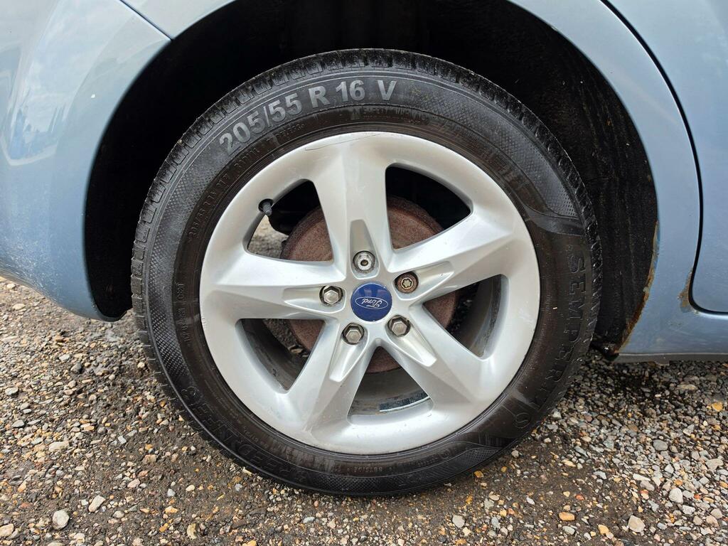 Ford Focus 1.6 Zetec Climate Part Exchange To Clear Spare Grey #35