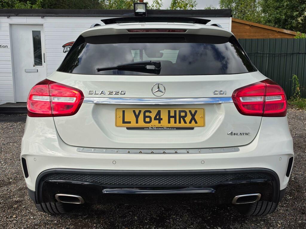 Mercedes-Benz GLA Class 200D Sport Premium White #18