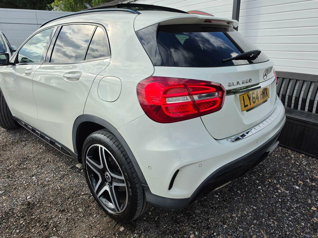 Mercedes-Benz GLA Class 200D Sport Premium White #10