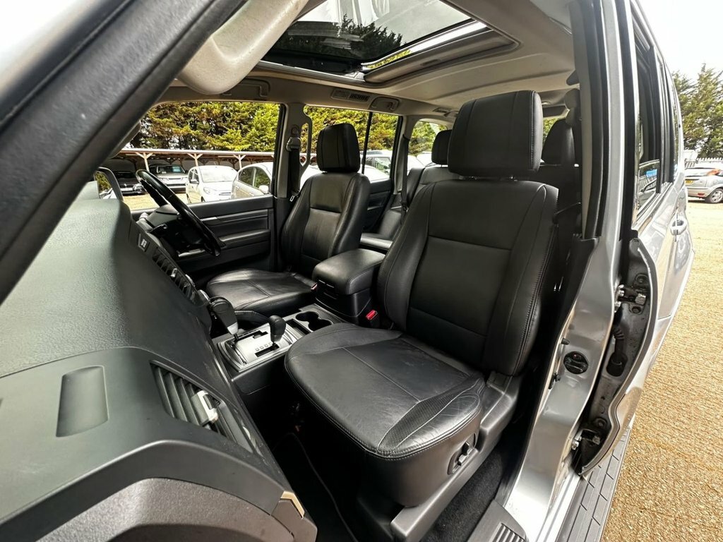 Mitsubishi Shogun Di-dc Diamond Suv Black #23