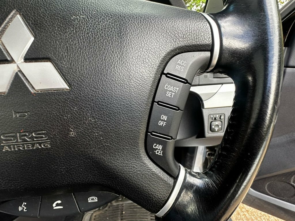 Mitsubishi Shogun Di-dc Diamond Suv Black #37