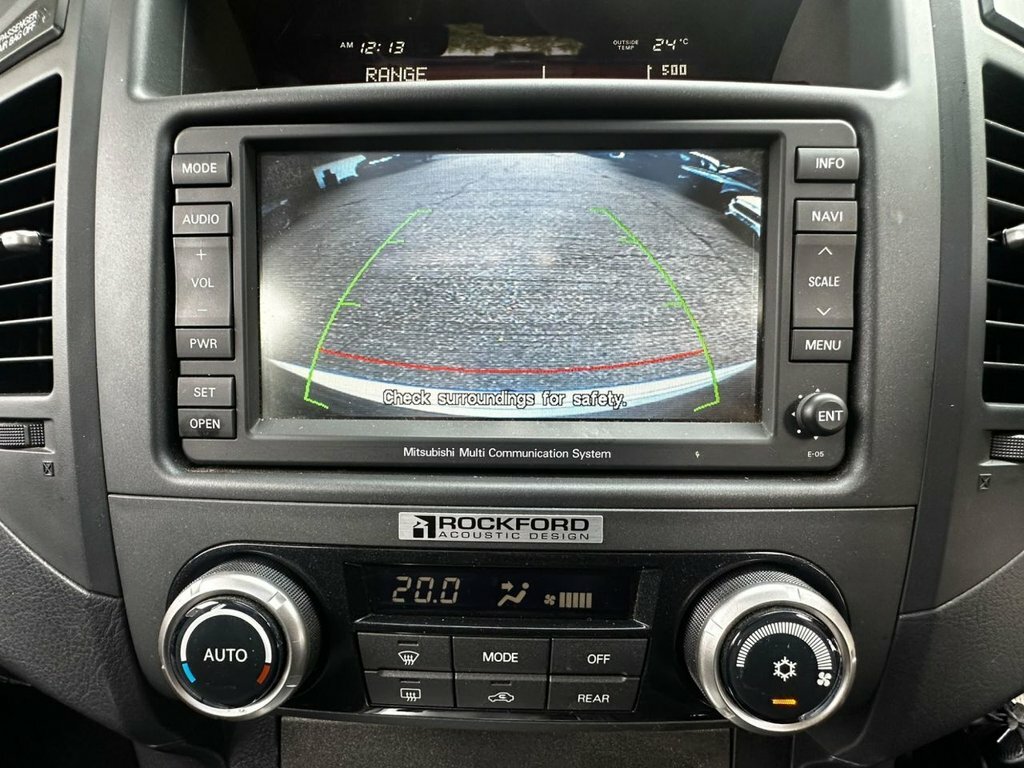 Mitsubishi Shogun Di-dc Diamond Suv Black #33
