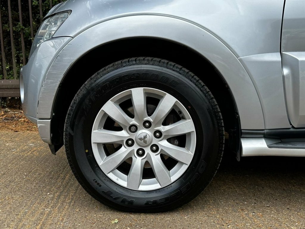 Mitsubishi Shogun Di-dc Diamond Suv Black #14
