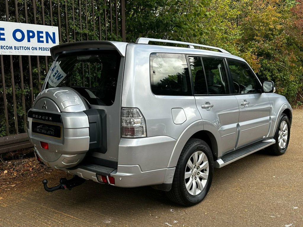 Mitsubishi Shogun 3.2L Elegance Silver #6