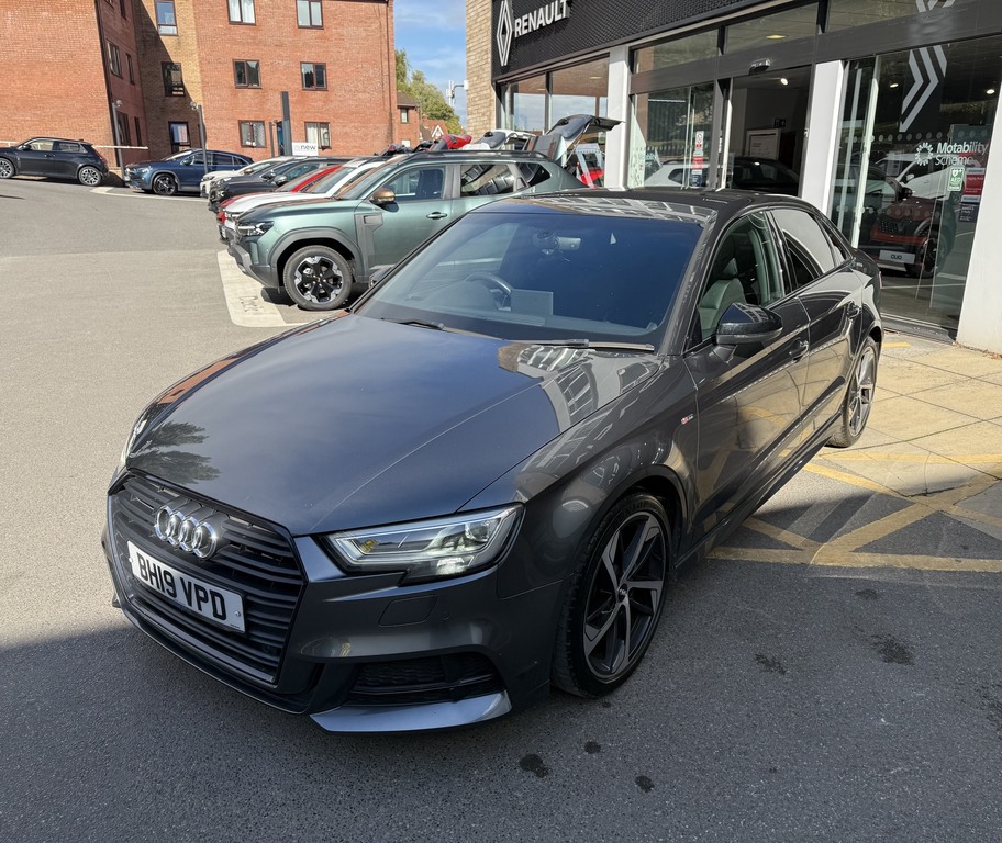 Audi A3 30 Tfsi Black Edition Grey #6