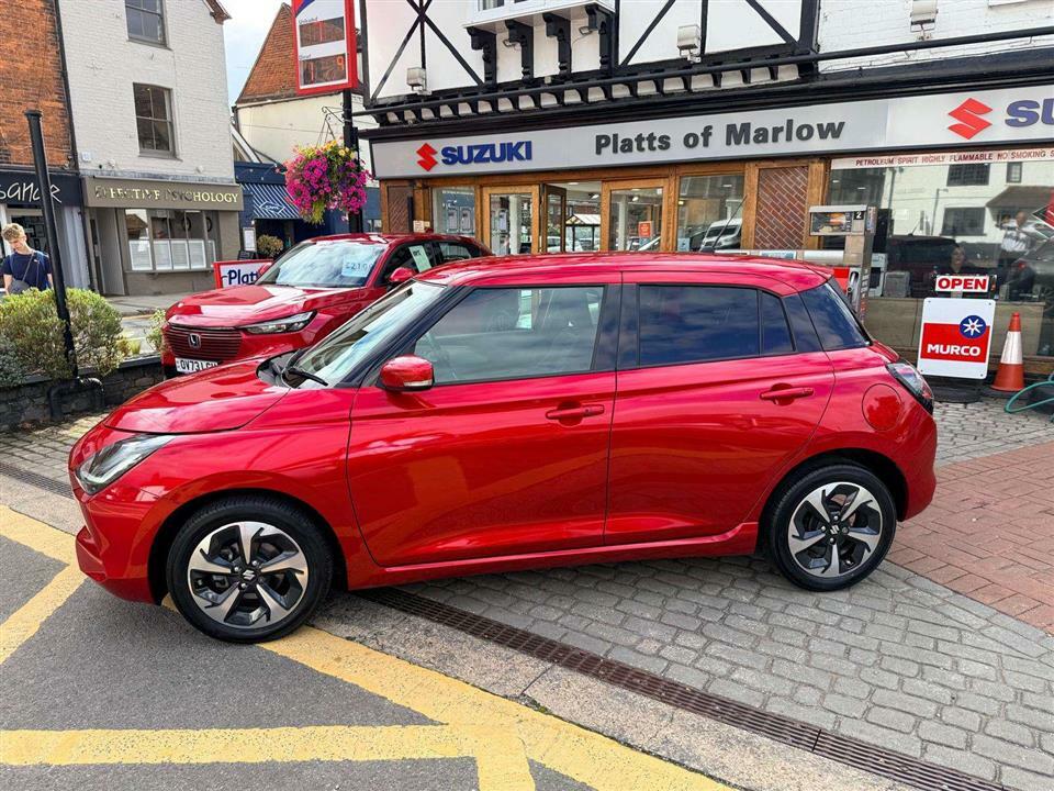 Suzuki Swift Ultra 1.2I Hybrid Red #4