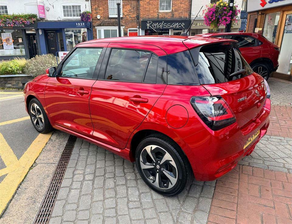 Suzuki Swift Ultra 1.2I Hybrid Red #5