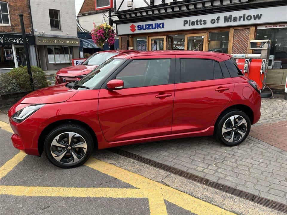 Suzuki Swift Ultra 1.2I Hybrid Allgrip Red #2