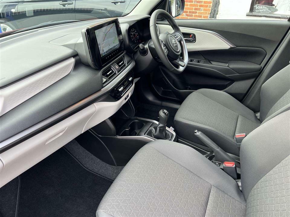 Suzuki Swift 1.2 Mild Hybrid Motion Cvt White #12
