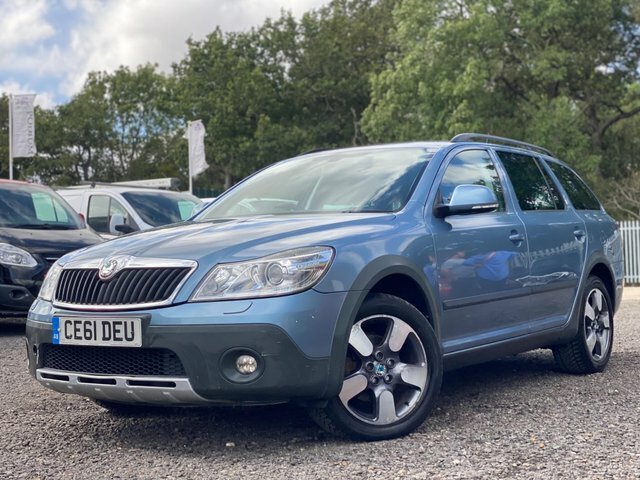 Skoda Octavia 2.0 Tdi Scout Dsg 4Wd Euro 5 Grey #2