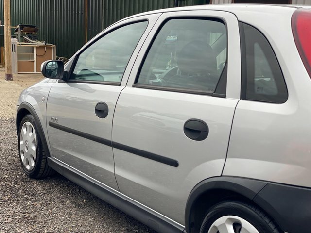 Vauxhall Corsa Corsa Club 12V Blue #26