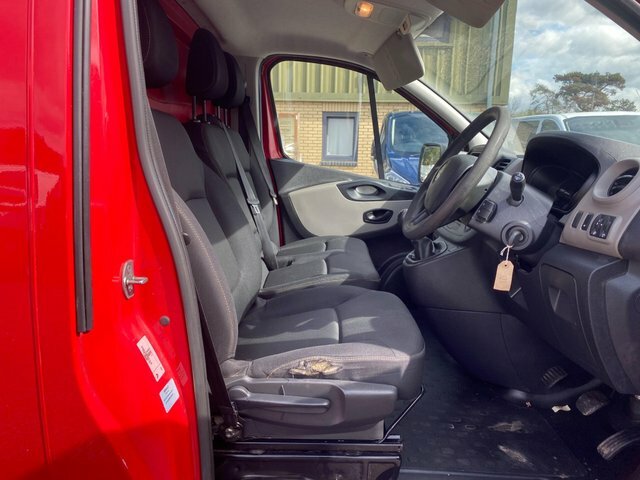 Renault Trafic Sl27 Sport Nav 1.6 Dci 120 Bhp Black #7