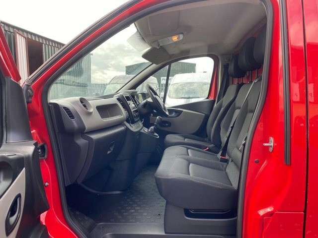 Renault Trafic Sl27 Sport Nav 1.6 Dci 120 Bhp Black #42