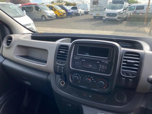 Renault Trafic Sl27 Sport Nav 1.6 Dci 120 Bhp Black #8