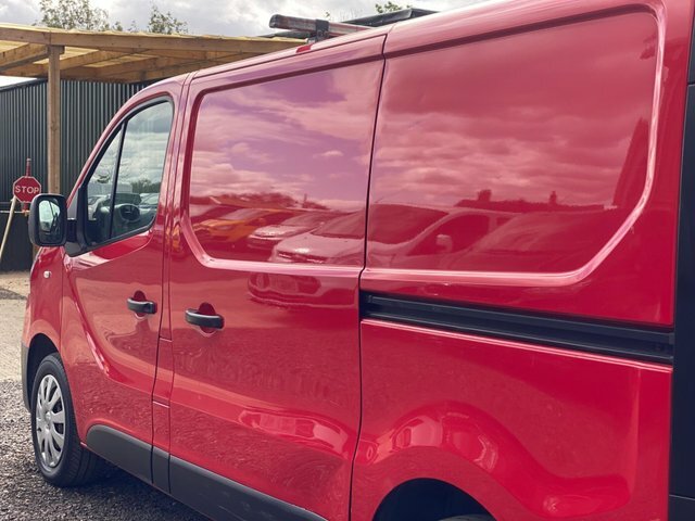 Renault Trafic Sl27 Sport Nav 1.6 Dci 120 Bhp Black #26
