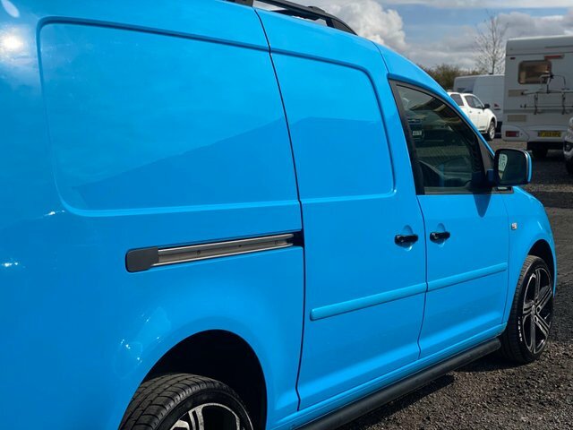 Volkswagen Caddy Maxi Maxi 1.6L C20 Tdi Trendline Bmt 0D 101 Bhp White #35