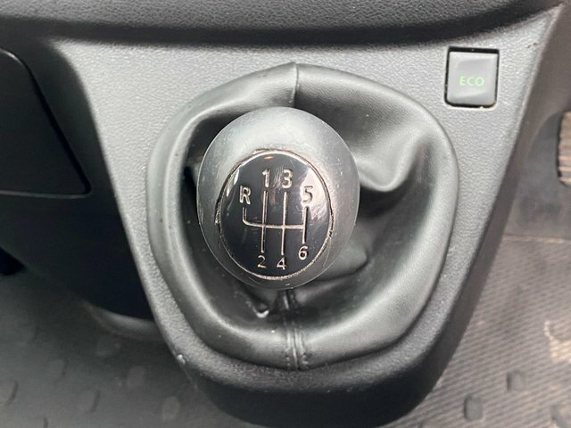 Renault Trafic Sl27 Business Plus Energy Dci Sr Pv White #66