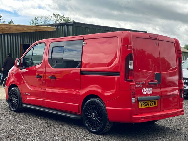 Renault Trafic 1.6 Cdti Kitchensinksolarhobrockroll Red #3