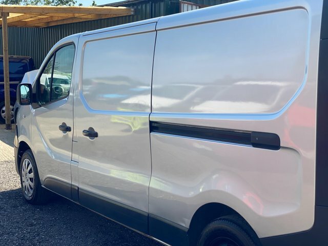 Renault Trafic Car Derived Van 1.6 Crew Van Ll29 Dci 115 Business White #27