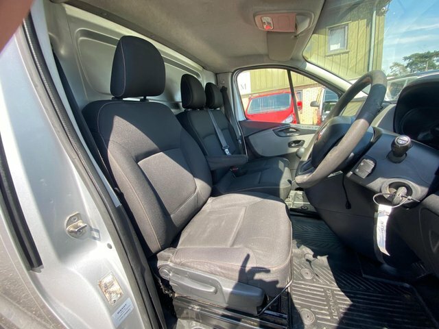 Renault Trafic 1.6 Dci Energy 29 Business Lwb Standard Roof Euro Silver #6