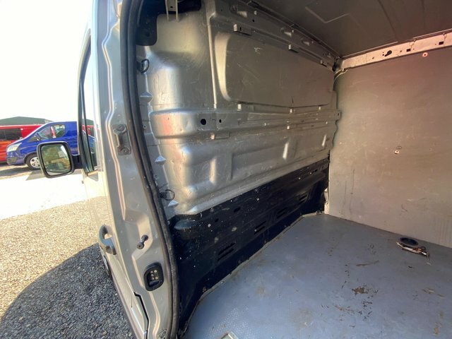 Renault Trafic Car Derived Van 1.6 Crew Van Ll29 Dci 115 Business White #15