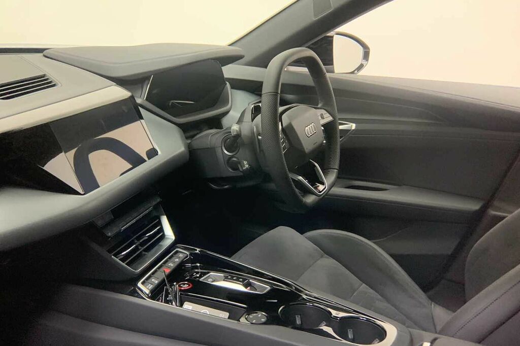 Audi E Tron GT 435,00 Kw - 2026 Silver #2
