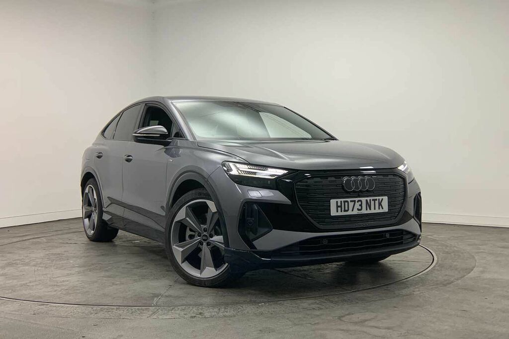 Audi Q4 E Tron Black Edition 50 Quattro 220,00 Kw - 2024 Grey