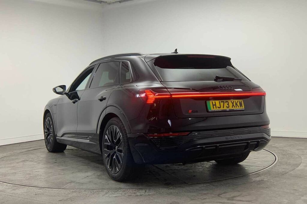Audi Q8 e tron Black Edition 55 E-tron Quattro 300,00 Kw - 2023 Black #3