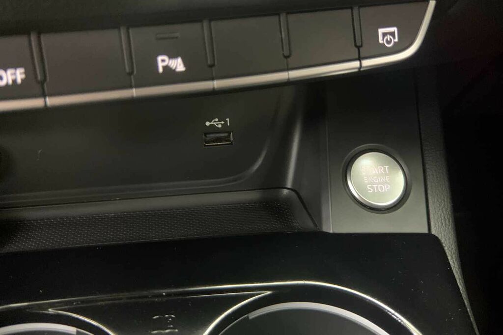Audi A4 40 Tfsi 204 S Line S Tronic 2022 Red #21