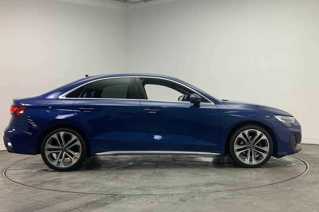 Audi A3 S Line 35 Tfsi 150 Ps 6-Speed - 2024 Blue #4