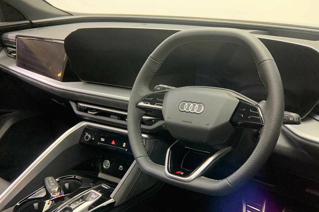 Audi Q5 Suv Edition 1 Tfsi Quattro 204 Ps S Tronic Black #6