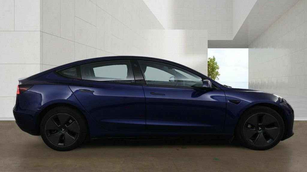 Tesla Model 3 Saloon Blue #4