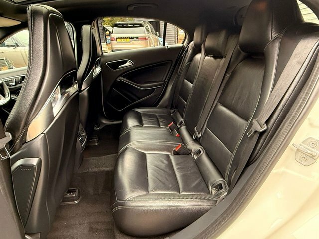 Mercedes-Benz A Class 1.6 A 160 Sport Red #8