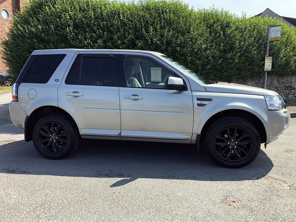 Land Rover Freelander 2 Estate 2.2 Td4 Hse Turbo 6 Speed 4X4 Gold #2