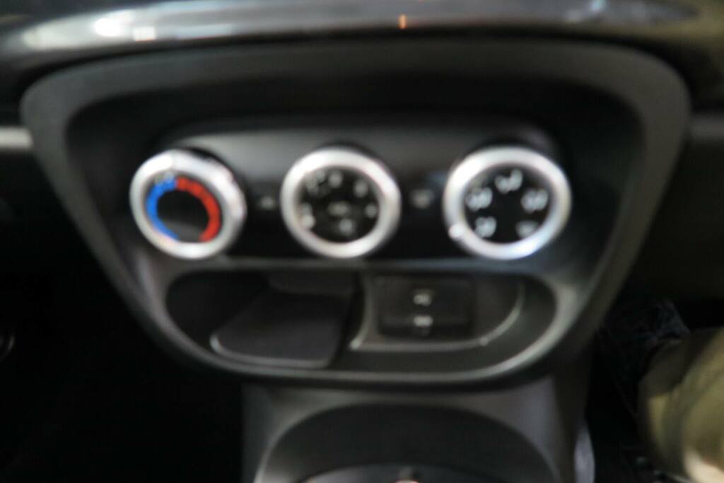 Fiat 500L 1.6 Multijet 105 Lounge Black #16