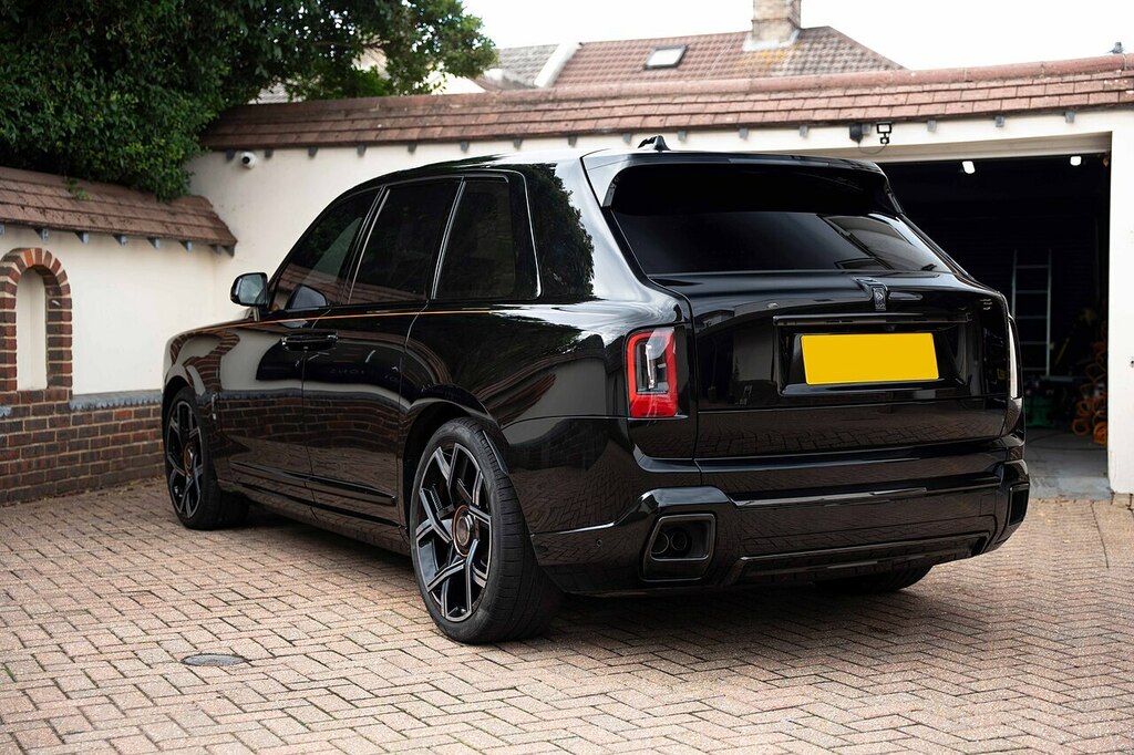 Rolls-Royce Cullinan V12 Black Badge Black #4