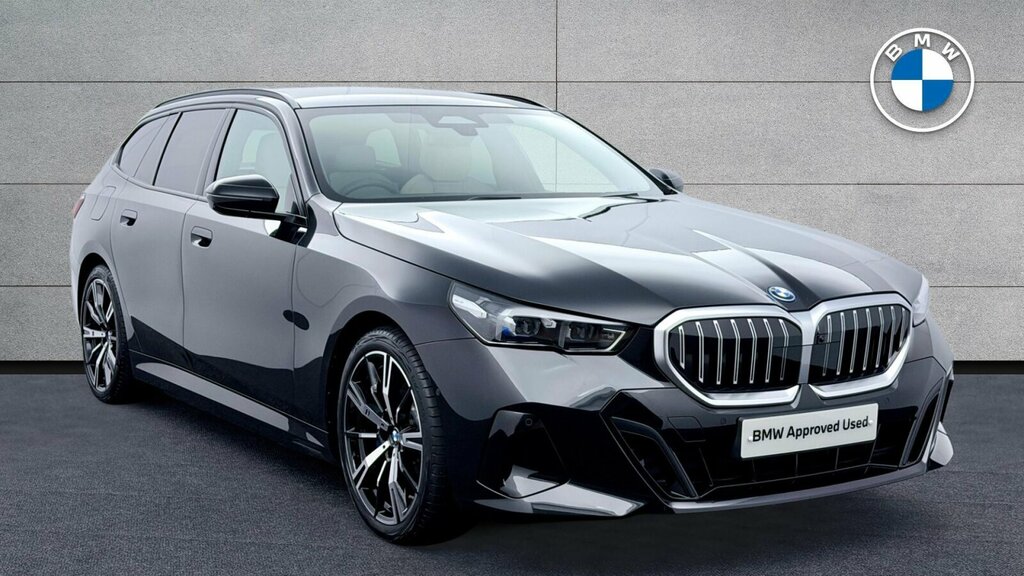BMW 5 Series 530E M Sport Touring Black