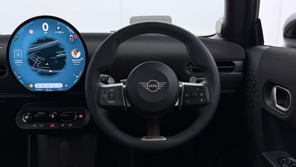 Mini Hatch Cooper C YK75GRA White #5