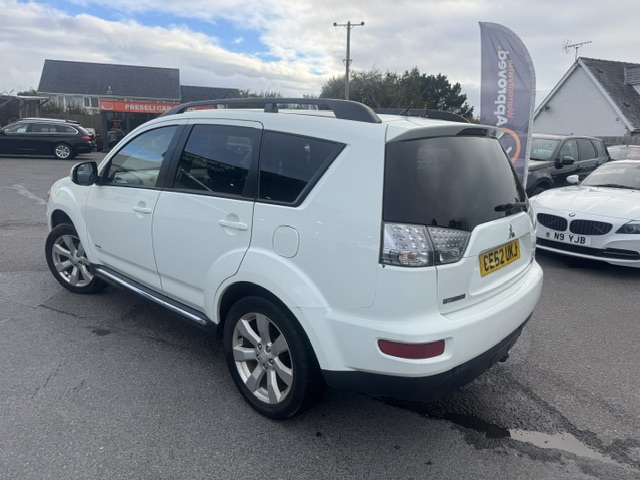Mitsubishi Outlander 2.3Tdi-d Gx3 4X4 7 Seats  #2