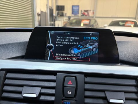 BMW 3 Series 330D M Sport Black #36