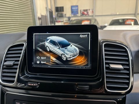 Mercedes-Benz GLE Class 3.0 Gle 350 D White #44
