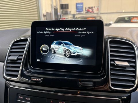 Mercedes-Benz GLE Class 3.0 Gle 350 D White #40